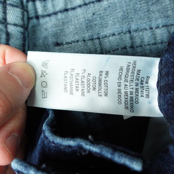 True Religion Jeans Womens SZ 33 Rocco Relaxed Skinny Fit Cuffed Hem Distressed - Picture 14 of 15